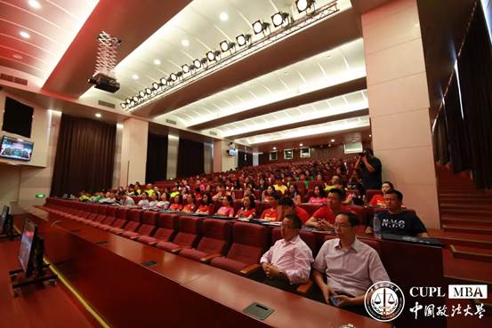 创新·展翼（三）：探秘国际教育发展之道——0638太阳集团官网MBA教育中心2018级MBA师生走访王府学校